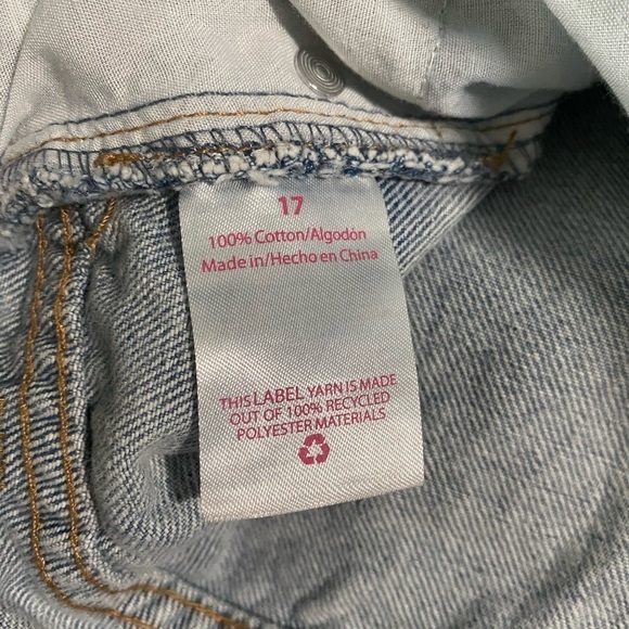 No Boundaries - Light wash distressed Jean pants - Picture 11 of 11